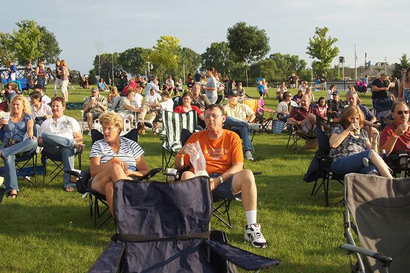 Een muziekreis door Amerika is niet volledig zonder muziekfestival. Hier in OshKosh met de Doobie Brothers